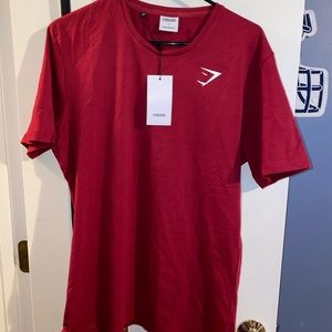 NWT  men’s gymshark shirt
